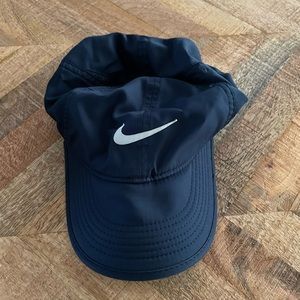 Nike dri fit hat. One size. Good condition.